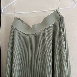 Aritzia Wilfred twirl skirt